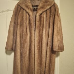 Higbee Company Luxurious Tan Mink Fur Coat